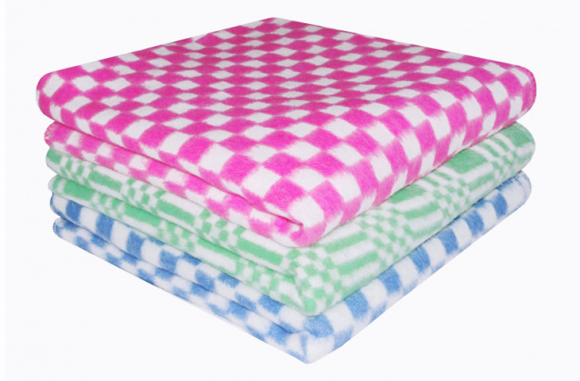 Одеяло детское байковое Ермошка Клетка (зеленый, красный, розовый, серый) 140х100см - фото